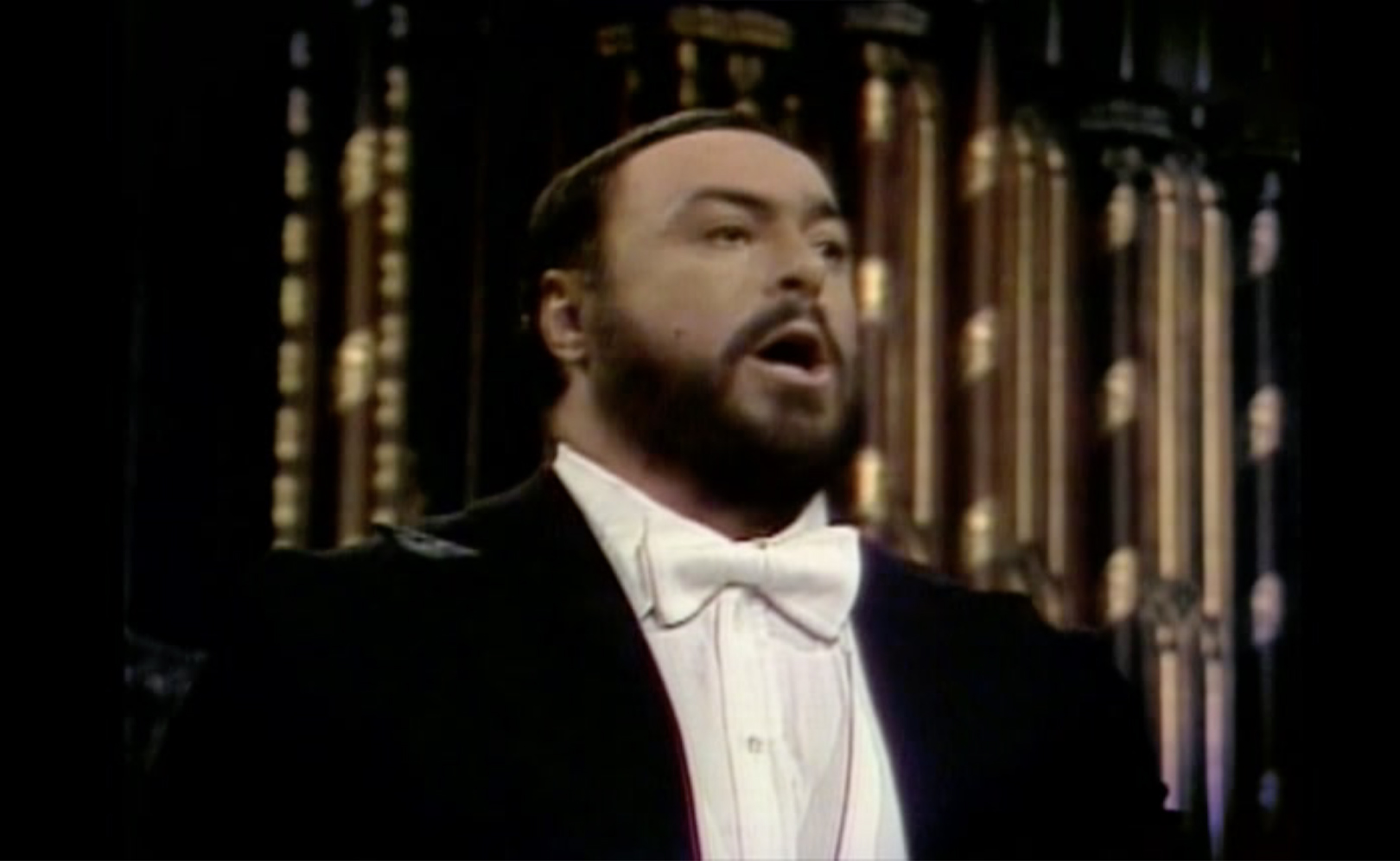 Luciano Pavarotti - Christmas at Notre-Dame