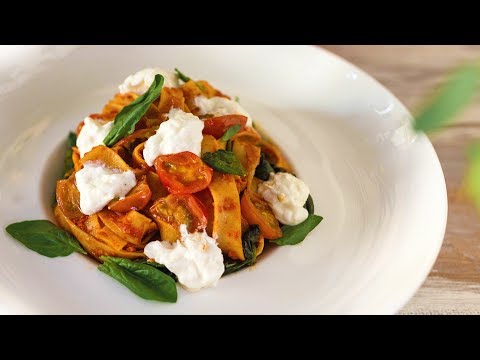 Изысканная паста с итальянским сыром [Рецепты Bon Appetit]