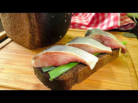 Мой способ засолки сельди без сахара!   БОНУС - картошка к селедочке!