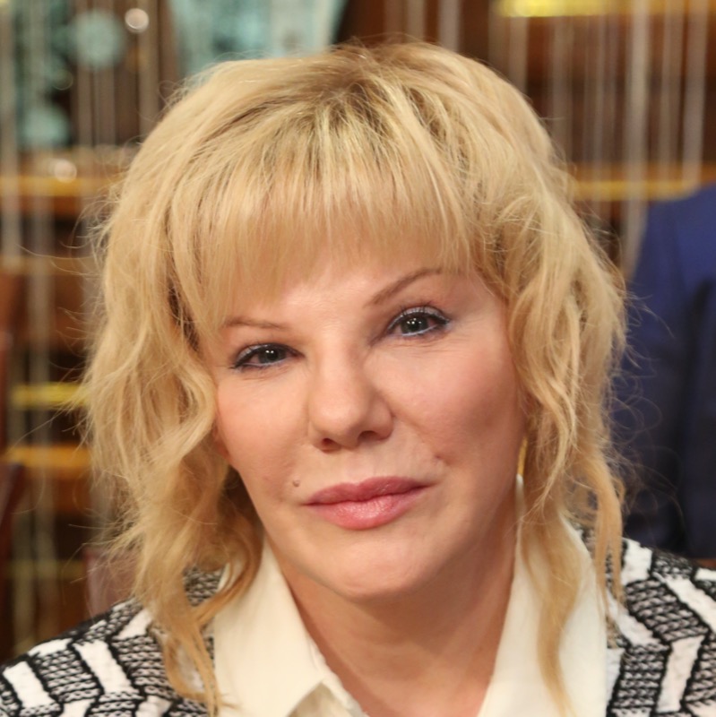 Александра Захарова