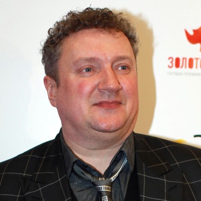 Олег Комаров