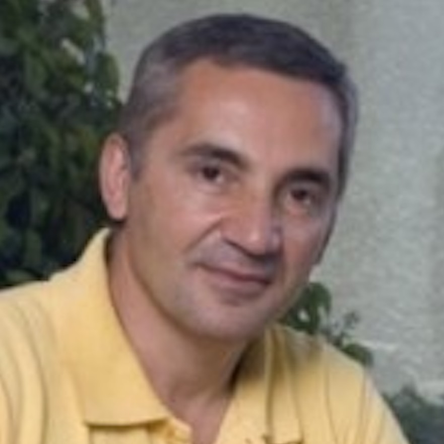 Шюкрю Авшар