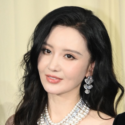 Алина Чжан