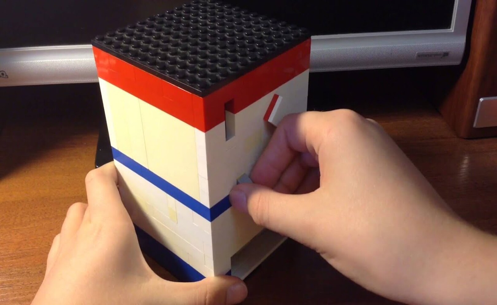 Копилка-сейф из Lego V2