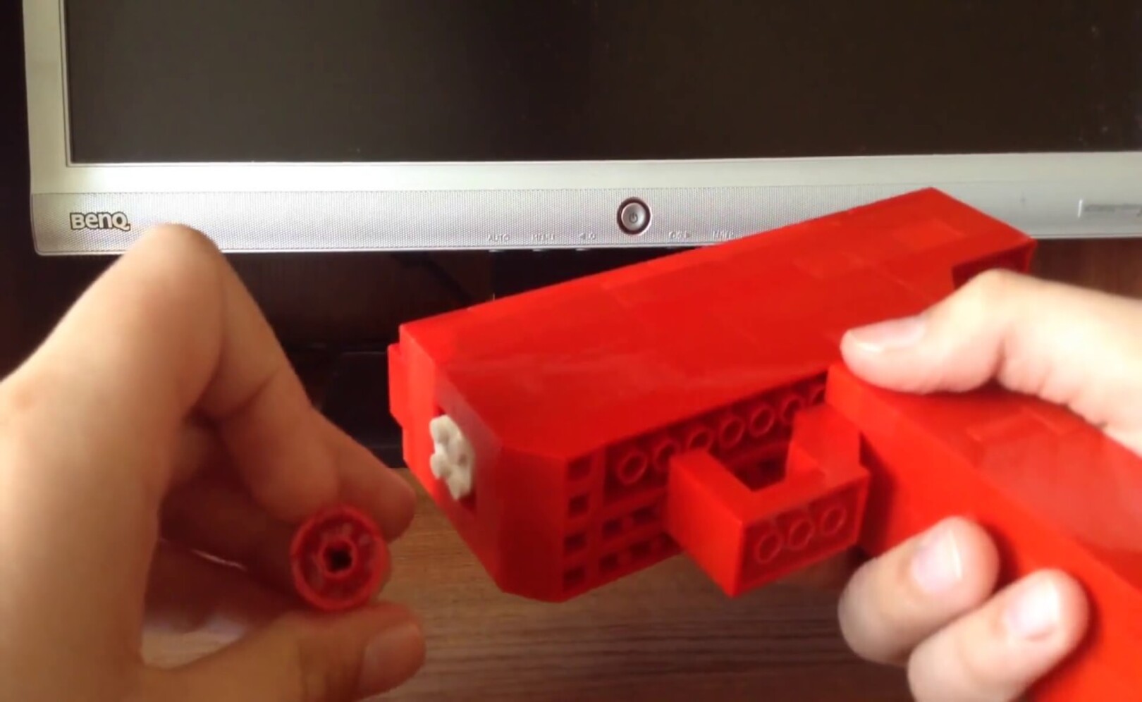 Конфетница из Lego V12