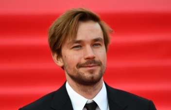 Александр Петров