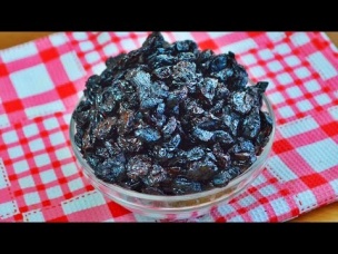 Сушеная (вяленая) вишня в духовке для выпечки булочек, куличей