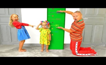 Alice and Eva learn to be friendly Collection for children