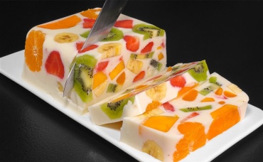 Только молоко и фрукты! Вкусный и полезный десерт без желатина и выпечки за 5 минут