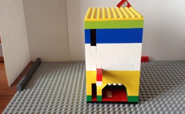 Две модели из Lego