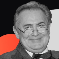 Юрий Стоянов