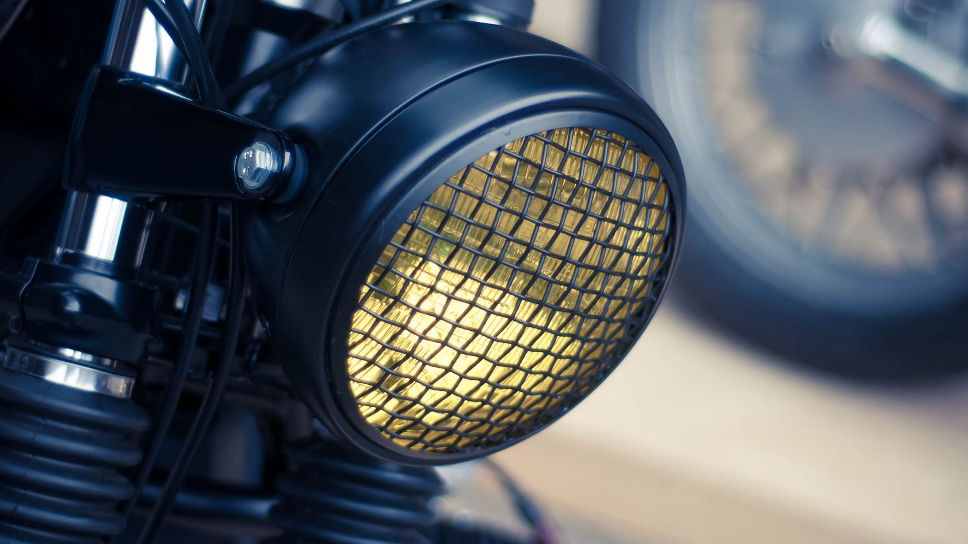 Мототренды. 13-я серия - "Qj motor src 600 rs"